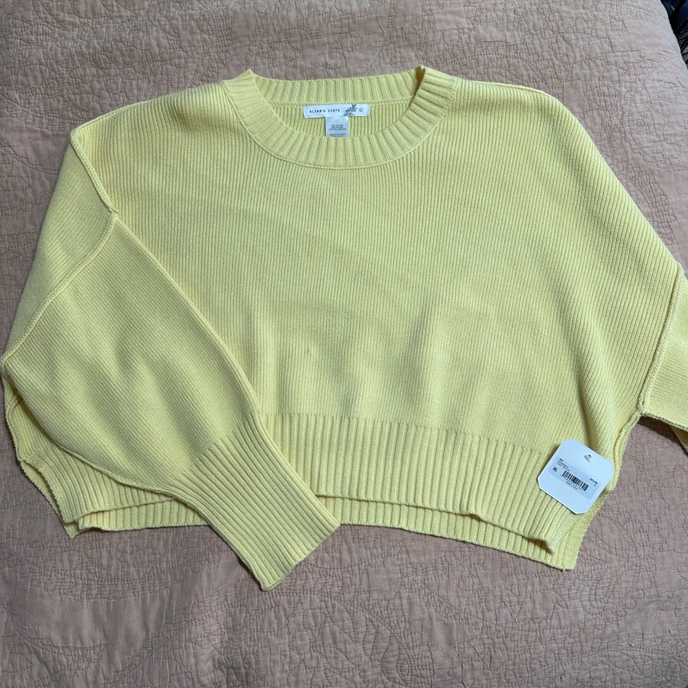 Altar’d State Light Yellow Women's Crew Neck Sweater